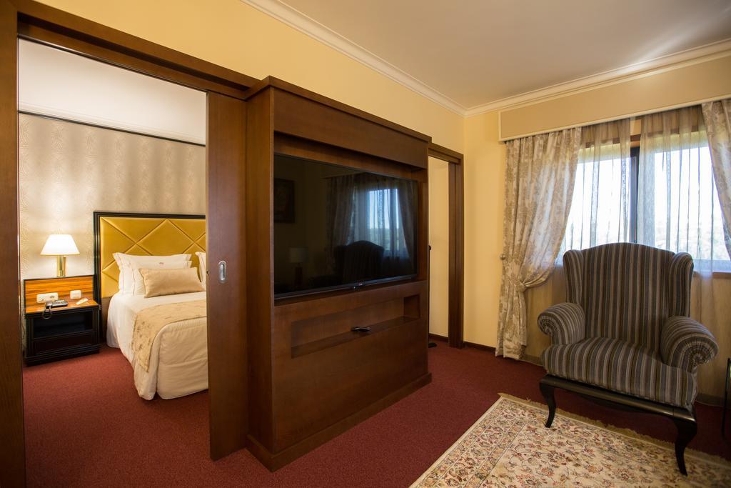 Hotel Miracorgo Vila Real Ngoại thất bức ảnh